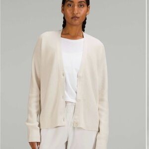 Lululemon Merino Wool -blend cardigan size 0